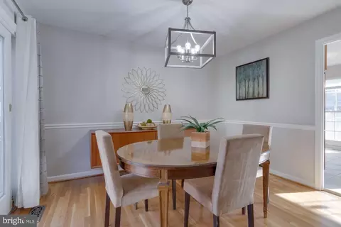 9306 Winbourne Rd, Burke, VA 22015 photo 19