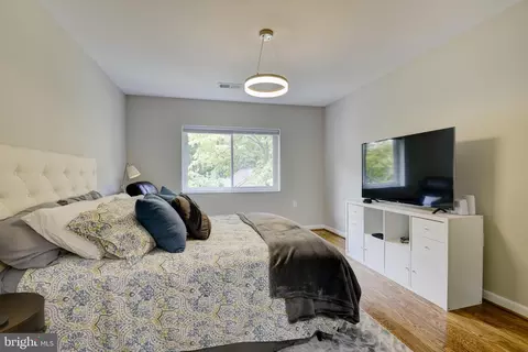 1621 Inlet Ct, Reston, VA 20190 photo 12