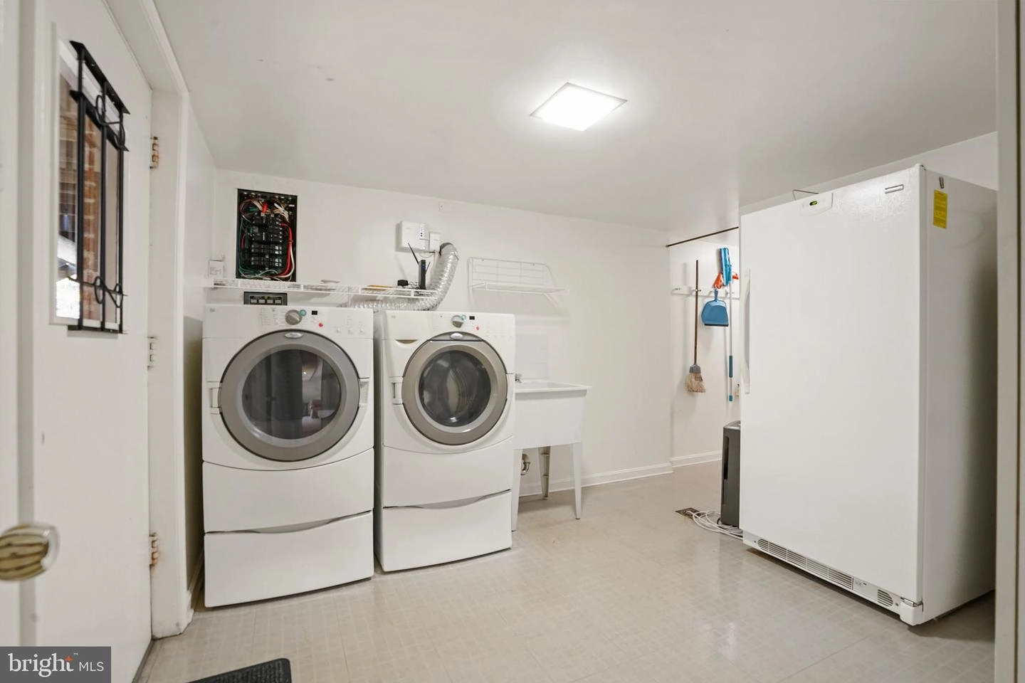 12107 Stirrup Rd, Reston, VA 20191 photo 29