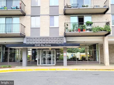 3245 Rio Dr #1001, Falls Church, VA 22041