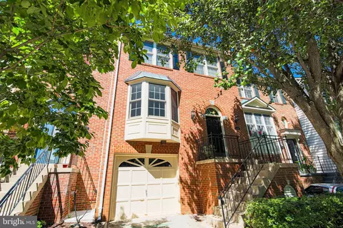 8005 Trevor Pl, Vienna, VA 22182