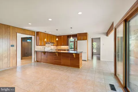 11233 S Shore Rd, Reston, VA 20190 photo 25