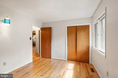 11233 S Shore Rd, Reston, VA 20190 photo 36