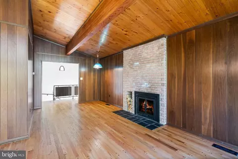 11233 S Shore Rd, Reston, VA 20190 photo 9