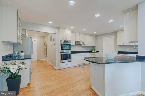6513 Bellamine Ct, Mclean, VA 22101 photo 14