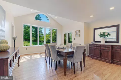 6513 Bellamine Ct, Mclean, VA 22101 photo 10