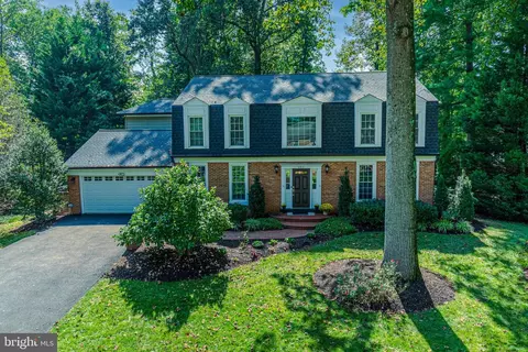 6513 Bellamine Ct, Mclean, VA 22101