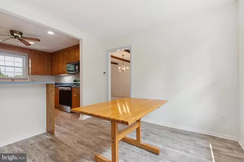 6715 Bellamy Ave, Springfield, VA 22152 photo 6