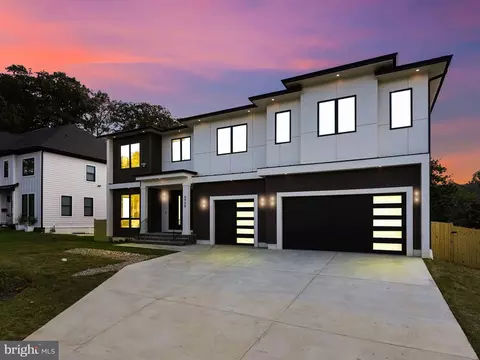 6909 Blue Star Dr, Mclean, VA 22101