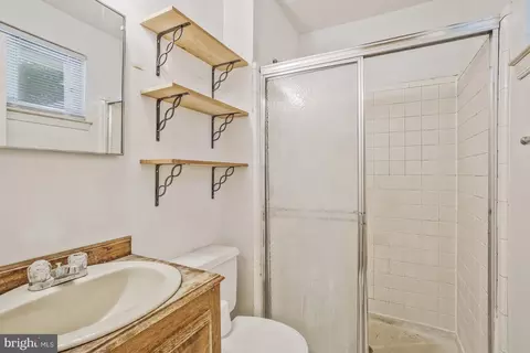 6808 Vienna Ct, Springfield, VA 22152 photo 21
