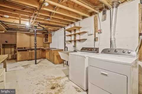 6808 Vienna Ct, Springfield, VA 22152 photo 37
