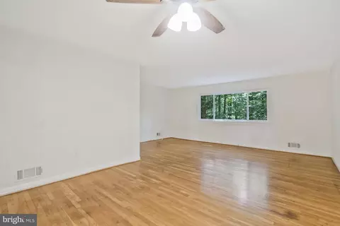 6808 Vienna Ct, Springfield, VA 22152 photo 14
