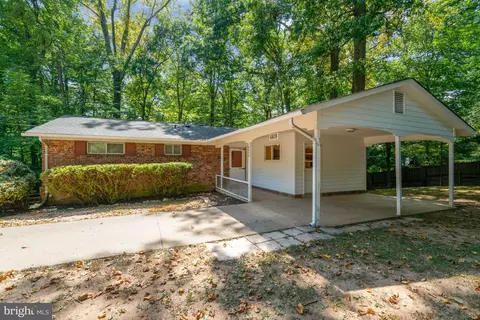 6808 Vienna Ct, Springfield, VA 22152 photo 4