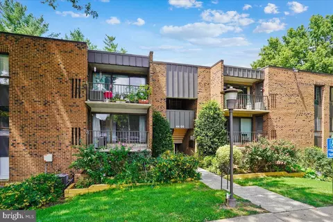 7900 Inverton Rd #101, Annandale, VA 22003