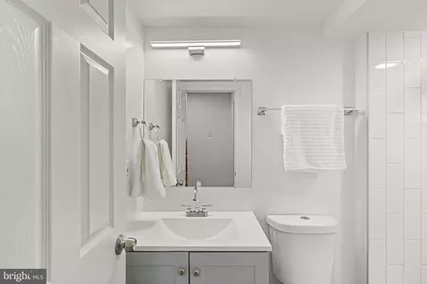 11446 Links Dr, Reston, VA 20190 photo 55