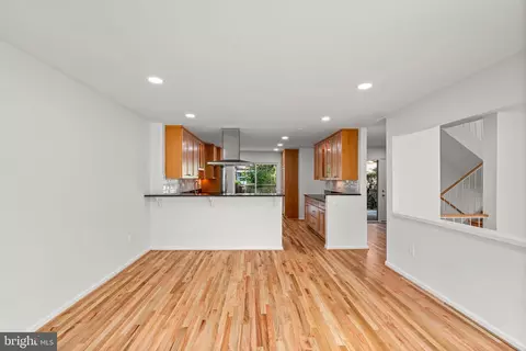 11446 Links Dr, Reston, VA 20190 photo 13