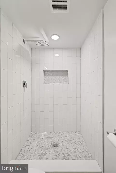 11446 Links Dr, Reston, VA 20190 photo 57