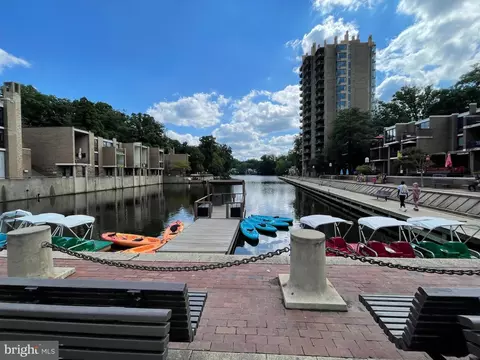 11446 Links Dr, Reston, VA 20190 photo 86