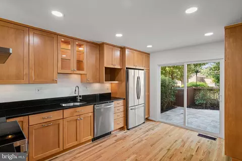 11446 Links Dr, Reston, VA 20190 photo 11
