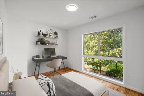 11446 Links Dr, Reston, VA 20190 photo 35