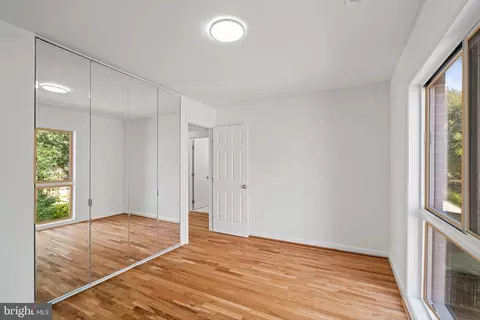 11446 Links Dr, Reston, VA 20190 photo 39