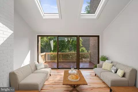 11446 Links Dr, Reston, VA 20190 photo 19