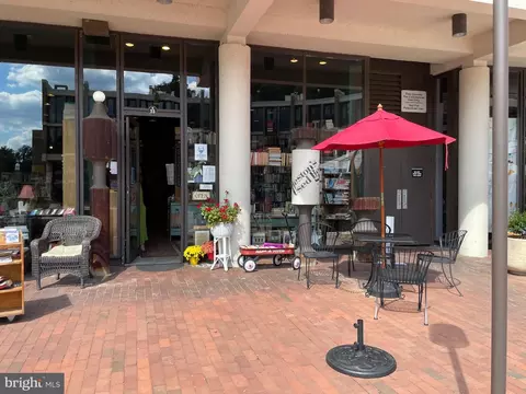11446 Links Dr, Reston, VA 20190 photo 82