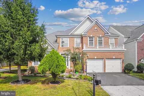 8404 Ravenglass Ct, Lorton, VA 22079