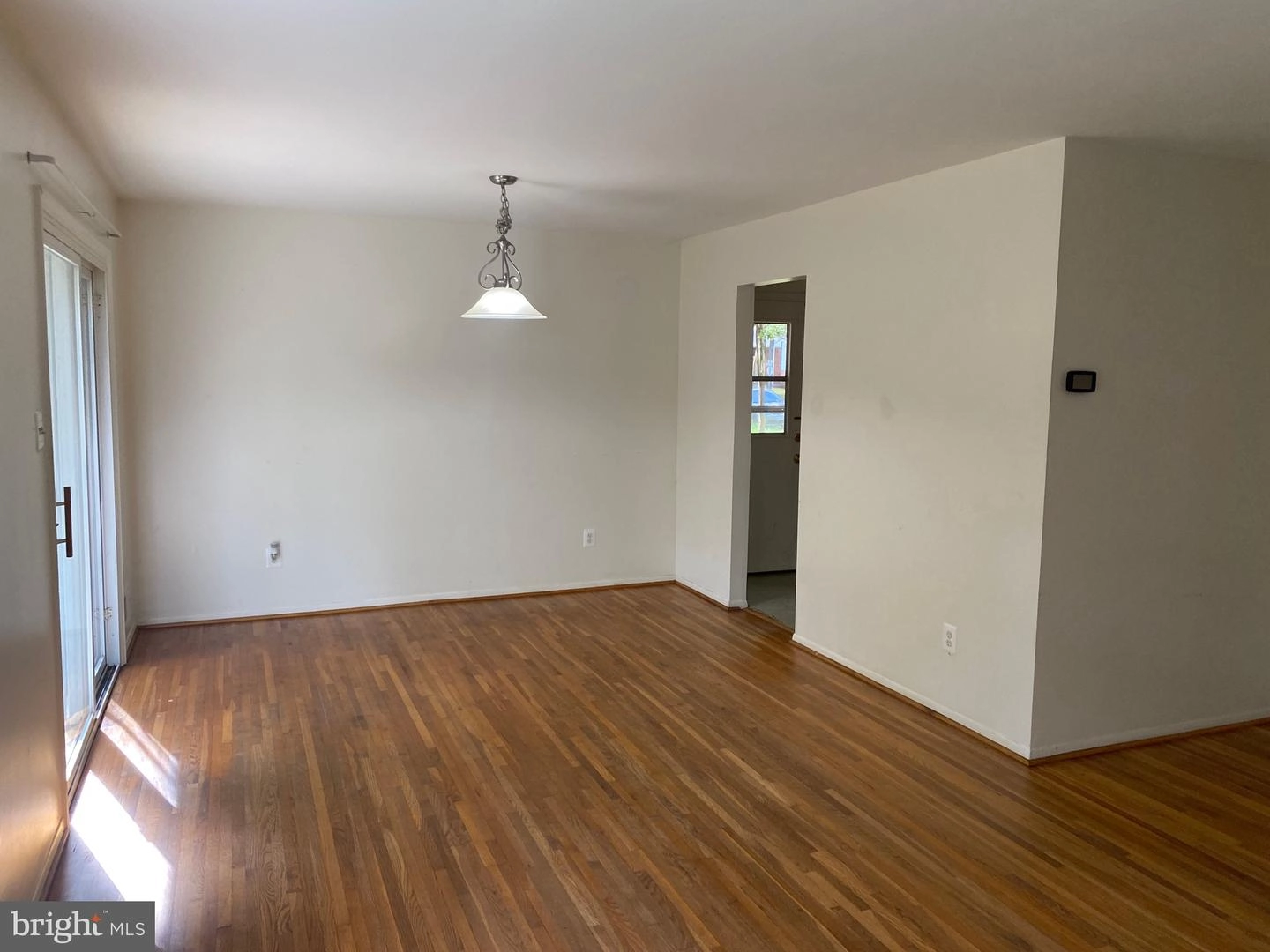 6519 Greenview Ln, Springfield, VA 22152 photo 9