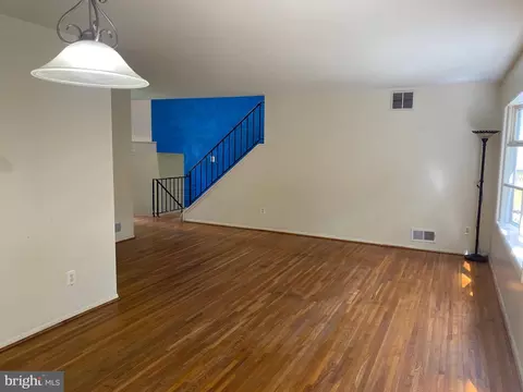 6519 Greenview Ln, Springfield, VA 22152 photo 10