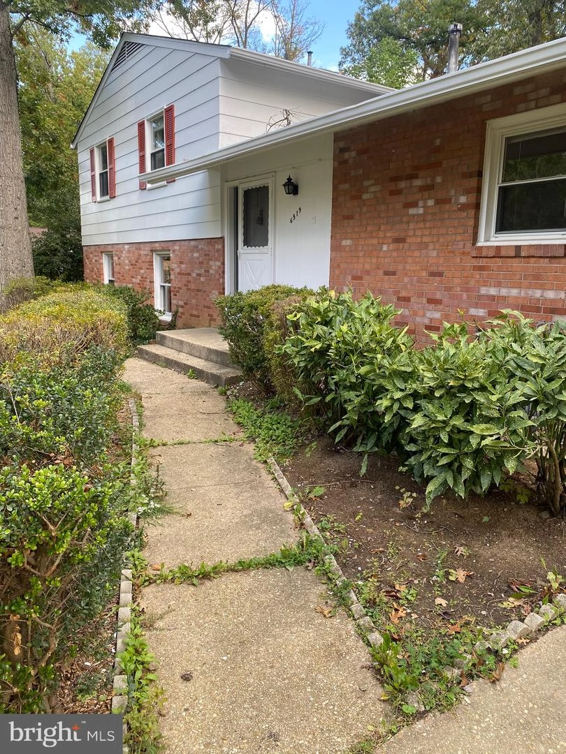 6519 Greenview Ln, Springfield, VA 22152 photo 3