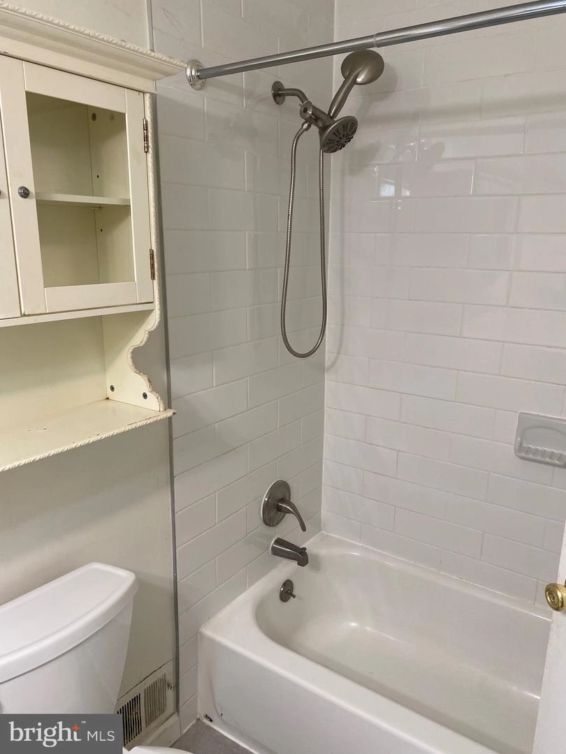 6519 Greenview Ln, Springfield, VA 22152 photo 20