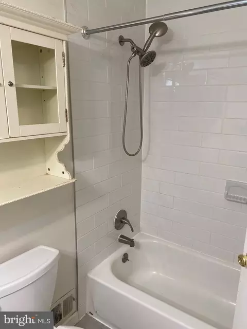 6519 Greenview Ln, Springfield, VA 22152 photo 20