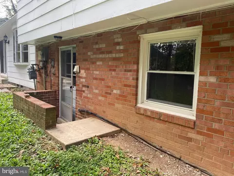 6519 Greenview Ln, Springfield, VA 22152 photo 37