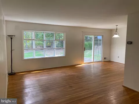 6519 Greenview Ln, Springfield, VA 22152 photo 6