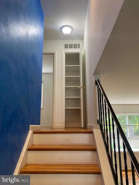 6519 Greenview Ln, Springfield, VA 22152 photo 16