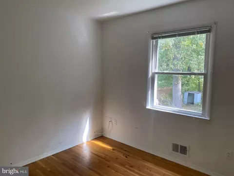 6519 Greenview Ln, Springfield, VA 22152 photo 17