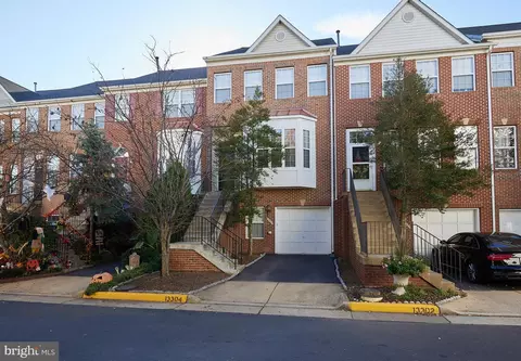 13304 Zachary Taylor Cir, Herndon, VA 20171