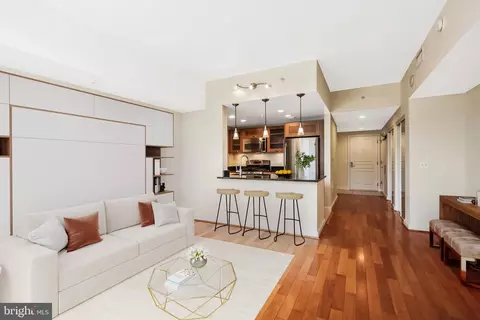 2451 Midtown Ave #617, Alexandria, VA 22303