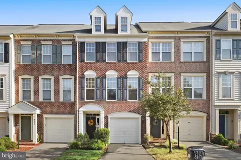 8169 Dove Cottage Ct, Lorton, VA 22079