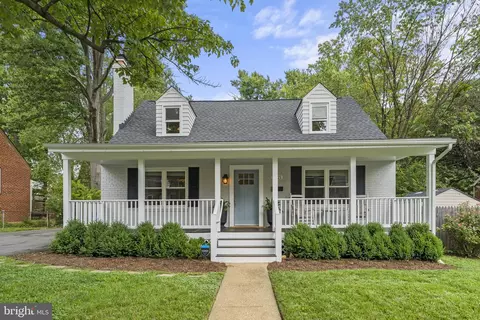 2921 Lawrence Dr, Falls Church, VA 22042