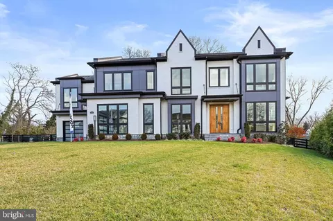 6506 Halls Farm Ln, Mclean, VA 22101