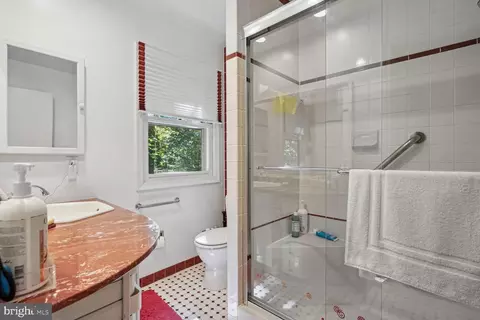 2403 Bugle Ln, Reston, VA 20191 photo 15