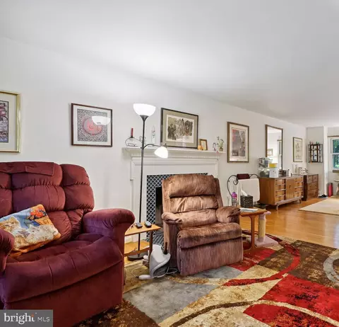 2403 Bugle Ln, Reston, VA 20191 photo 14