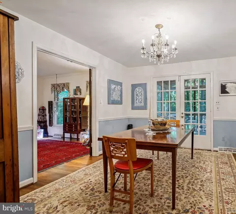 2403 Bugle Ln, Reston, VA 20191 photo 11