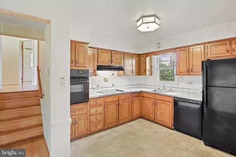 7212 Wesley Rd, Springfield, VA 22150 photo 7