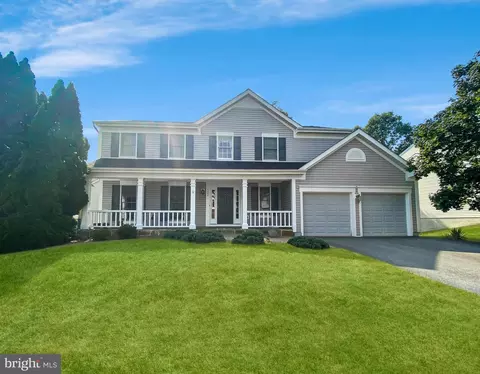 6404 Virginia Pine Ct, Centreville, VA 20121