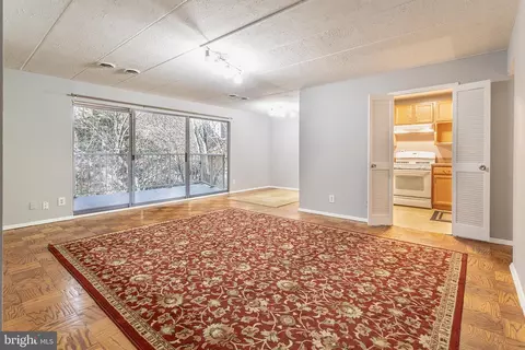 5703 Indian Ct #14, Alexandria, VA 22303