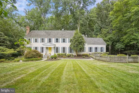 9528 Leemay St, Vienna, VA 22182