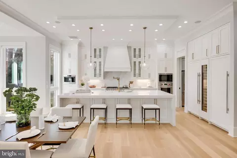 Kitchen - 725 Lawton St, Mclean, VA 22101 photo 3 of 9